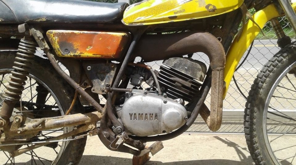 ขาย DT125 โช้คคู่ Nobook เครื่องติดเหมาะเอาไปทำอะไหล่หรือปั้นต่อขายตามสภาพ 7900