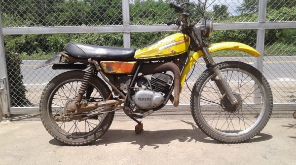 ขาย DT125 โช้คคู่ Nobook เครื่องติดเหมาะเอาไปทำอะไหล่หรือปั้นต่อขายตามสภาพ 7900