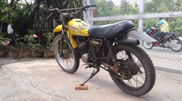 ขาย DT125 โช้คคู่ Nobook เครื่องติดเหมาะเอาไปทำอะไหล่หรือปั้นต่อขายตามสภาพ 7900