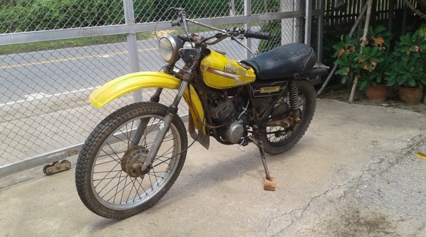 ขาย DT125 โช้คคู่ Nobook เครื่องติดเหมาะเอาไปทำอะไหล่หรือปั้นต่อขายตามสภาพ 7900