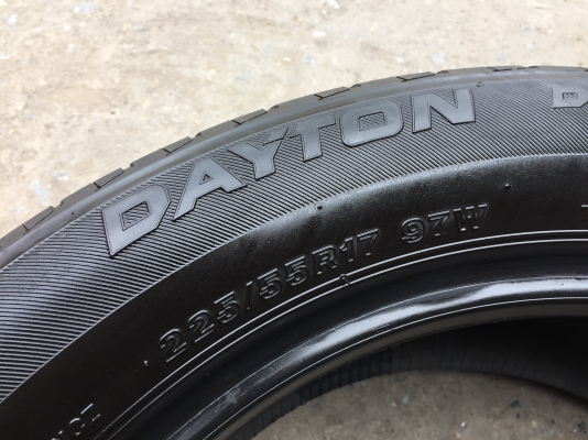 ยาง DAYTON 225-55-17 ปี 17 2 เส้น 1500 สภาพสวยๆไม่มีปะไม่บวม ดอกยางเหลือเยอะเอาไปวิ่งกันใด้อีกยาวค่ะ ยาง DAYTON 225-55-17 ปี 17 2 เส้น 1500 สภาพสวยๆไม่มีปะไม่บวม ดอกยางเหลือเยอะเอาไปวิ่งกันใด้อีกยาวค่ะ