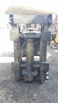 ปากคีบติดโฟล์คลิฟท์ญี่ปุ่น TCM ATTACHMENT JAPAN สภาพสวยงานเก่านอกลงตู้ (เหลือ 1 ตัว) ปากคีบติดโฟล์คลิฟท์ญี่ปุ่น TCM ATTACHMENT JAPAN สภาพสวยงานเก่านอกลงตู้ (เหลือ 1 ตัว)