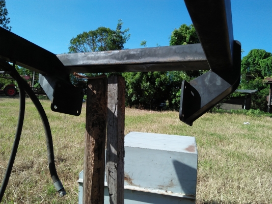 ...คีบ...รถไถใหญ่ครับ..ต่อรองหน้างานเลยนะครับ