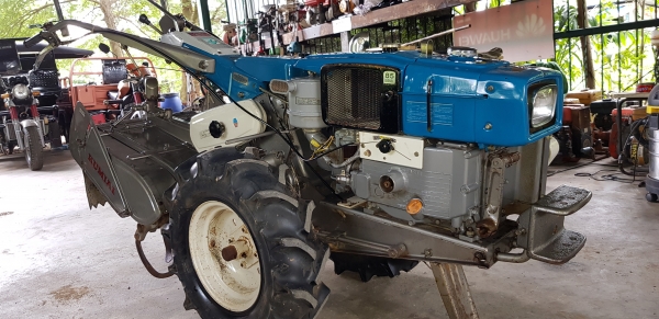รถพรวนดินดีเซล 8.5 แรง