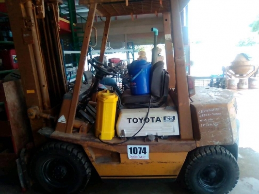 โฟลค์ลิป TOYATA  2.5ตัน