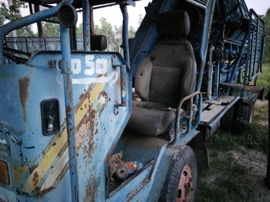 ขายรถนวดข้าว  6 ล้อ ตู้นวด  6 ฟุต เครื่อง isuzu 6bb1