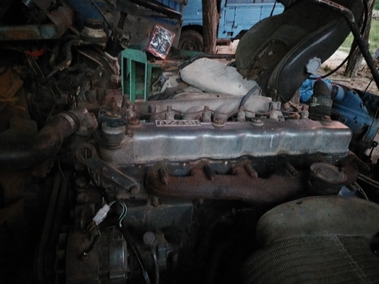 ขายรถนวดข้าว  6 ล้อ ตู้นวด  6 ฟุต เครื่อง isuzu 6bb1