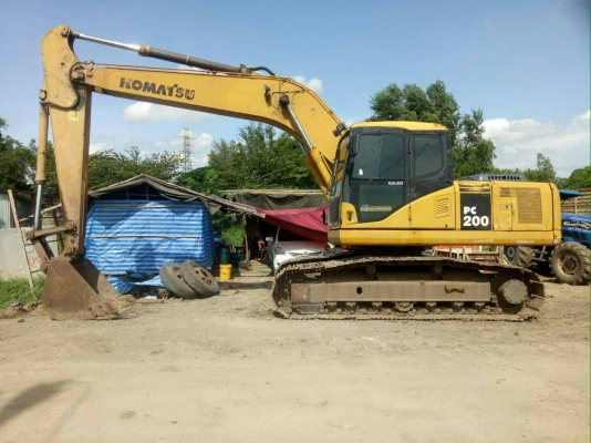 ขายรถแบคโฮ KOMATSU PC200-7 เอกสารเล่ม ราคา 1200000