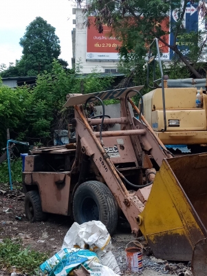 ขายรถตักล้อยาง C240 ขนาด 1 คิว ราคา 85000