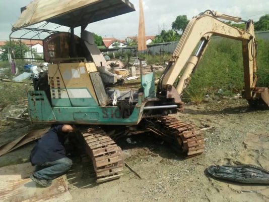 ขายรถแบคโฮ SUMITOMO 30 ปั๊มนิ้ว คอนโทรลสั้น ราคา 125000