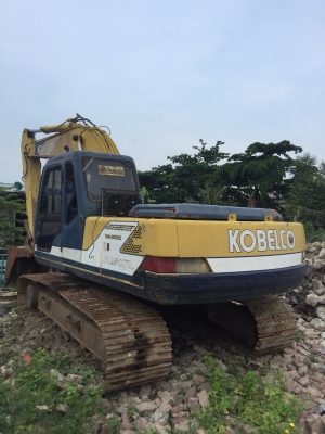 ขายรถแบคโฮ KOBELCO SK200-/// ราคา 570000
