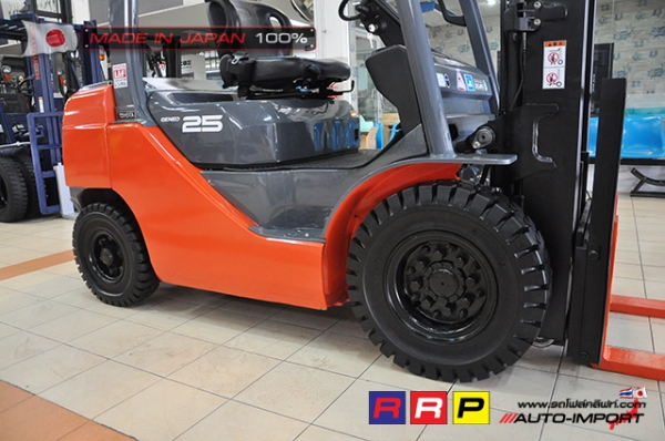 ขายรถโฟล์คลิฟท์มือสอง TOYOTA รุ่น 8FD25-18427 นำเข้าจากประเทศญี่ปุ่น 100\% ไม่เคยใช้งานในไทย