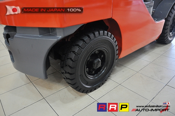 ขายรถโฟล์คลิฟท์มือสอง TOYOTA รุ่น 8FD25-18427 นำเข้าจากประเทศญี่ปุ่น 100\% ไม่เคยใช้งานในไทย