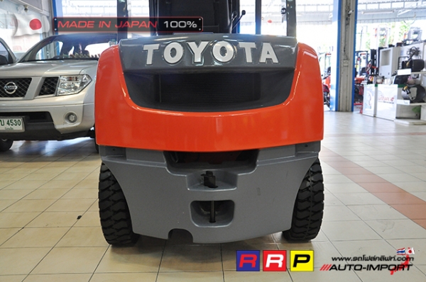 ขายรถโฟล์คลิฟท์มือสอง TOYOTA รุ่น 8FD25-18427 นำเข้าจากประเทศญี่ปุ่น 100\% ไม่เคยใช้งานในไทย