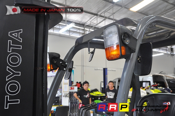 ขายรถโฟล์คลิฟท์มือสอง TOYOTA รุ่น 8FD25-18427 นำเข้าจากประเทศญี่ปุ่น 100\% ไม่เคยใช้งานในไทย