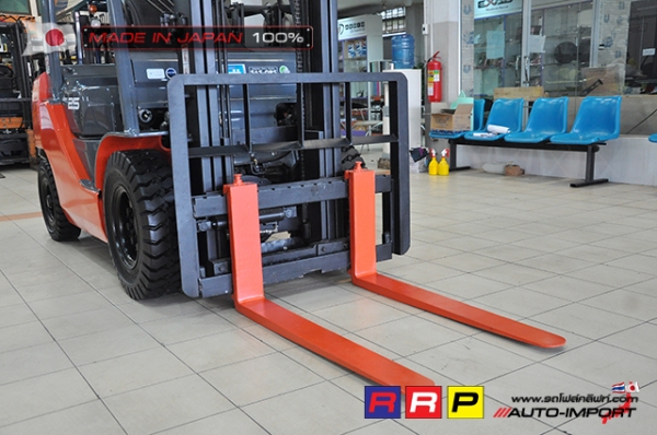 ขายรถโฟล์คลิฟท์มือสอง TOYOTA รุ่น 8FD25-18427 นำเข้าจากประเทศญี่ปุ่น 100\% ไม่เคยใช้งานในไทย