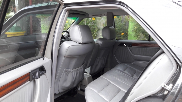 ขาย W124 E220 ปี 1994  158,000