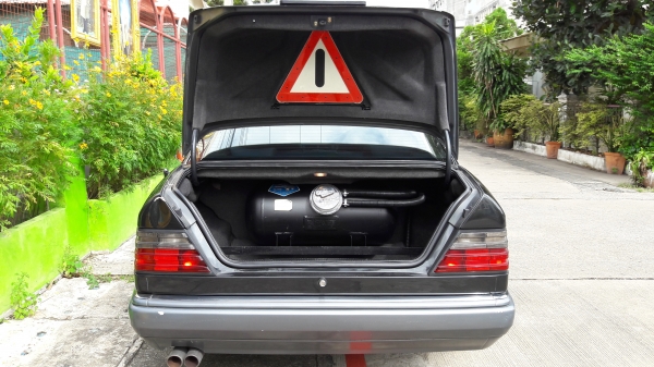 ขาย W124 E220 ปี 1994  158,000
