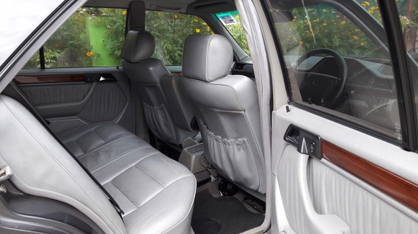 ขาย W124 E220 ปี 1994  158,000