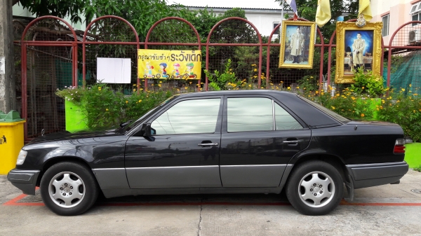 ขาย W124 E220 ปี 1994  158,000