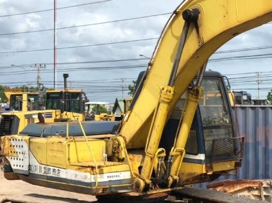 ขายรถขุด KOBELCO SK220 MARK 3 หัวแม่เหล็ก รถนอกนำเข้าเองจากญี่ปุ่น สภาพสวยพร้อมใช้ มีVDOการทำงานครับ