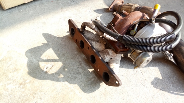 ขายturbo ใส่ 4age 20 พร้อมเขา ขายturbo ใส่ 4age 20 พร้อมเขา