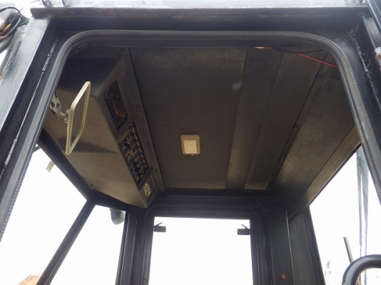 ขายรถตัก ยี่ห้อTCM รุ่น 830-2