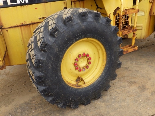 ขายรถตัก ยี่ห้อTCM รุ่น 830-2