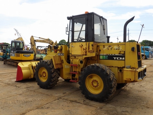 ขายรถตัก ยี่ห้อTCM รุ่น 830-2