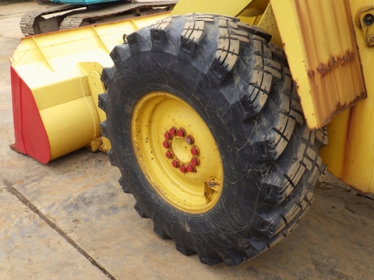 ขายรถตัก ยี่ห้อTCM รุ่น 830-2