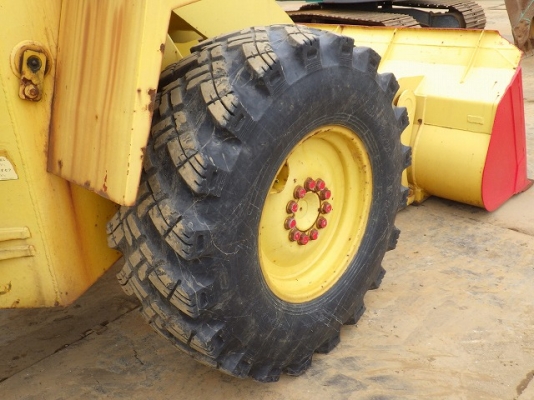 ขายรถตัก ยี่ห้อTCM รุ่น 830-2