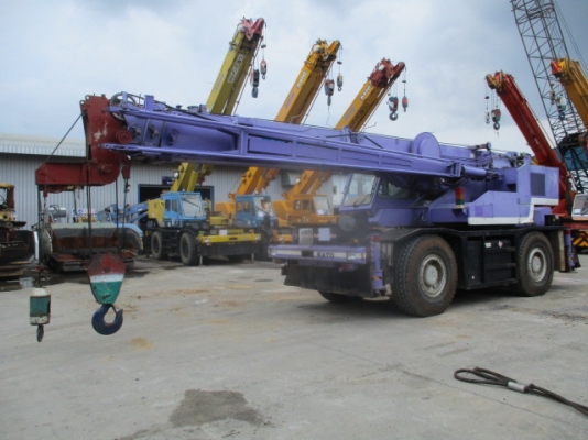 Kato KR25H-V เก่านอก 25ตัน ขาตรง มีPower jib สนใจโทร 061-4194021 ภู