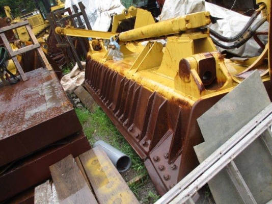 CAT D8R ใช้งาน 4300 ชั่วโมงจากญี่ปุ่น