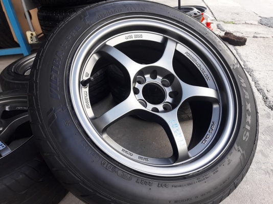 ขายล้อแม็กใหม่ gramlights 57f 15"&times;7" พร้อมยาง\%ปี16 สนใจสอบถามได้ค่ะ