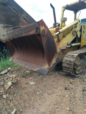 รถตัก CAT รถสภาพดี ใช้เป็นรถตักได้ ใช้เป็นรถแทรกเตอร์ดันได้ เครื่องดี แทรกสวย สภาพพร้อมใช้งาน