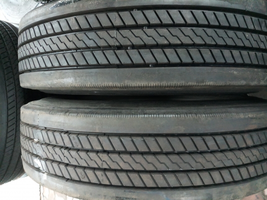 ยางอัดเย็น11R22.5สำหรับรถบรรทุกราคา3100