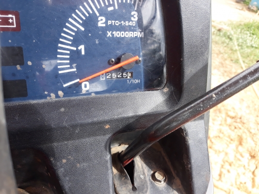 ขายรถไถL4508di spปี54พร้อมใช่งานครับ