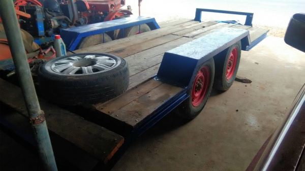 เทนเลอร์บันทุกรถไถใด้คับ เทนเลอร์บันทุกรถไถใด้คับ