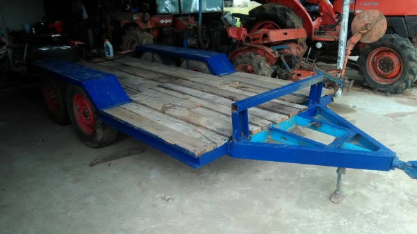 เทนเลอร์บันทุกรถไถใด้คับ เทนเลอร์บันทุกรถไถใด้คับ