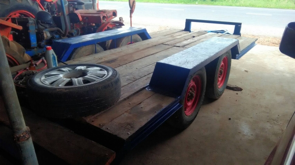 เทนเลอร์บันทุกรถไถใด้คับ เทนเลอร์บันทุกรถไถใด้คับ