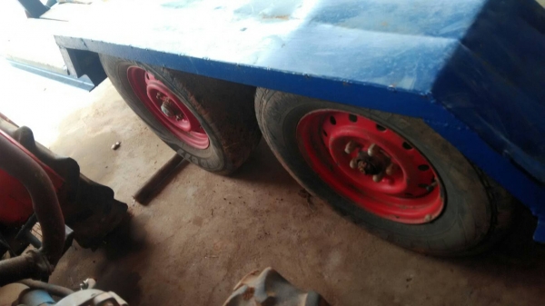 เทนเลอร์บันทุกรถไถใด้คับ เทนเลอร์บันทุกรถไถใด้คับ