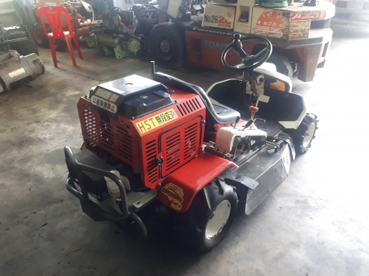 รถตัดหญ้านั่งขับ Orec RM95 นำเข้าจากญี่ปุ่น รถตัดหญ้านั่งขับ Orec RM95 นำเข้าจากญี่ปุ่น