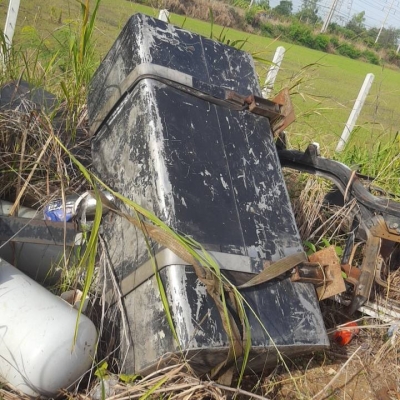 ขายถังน้ำมันเลส600ลิตร15000บาทโทร0643130366