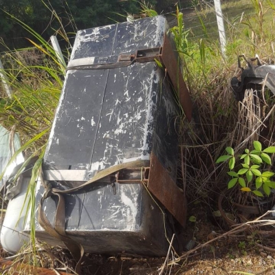 ขายถังน้ำมัน600ลิตร15000บาทโทร0643130366