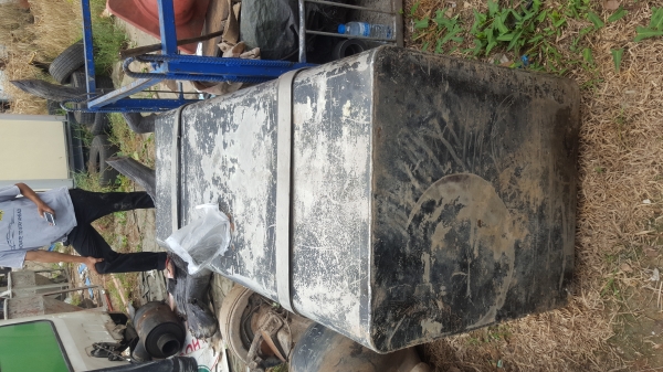 ขายถังน้ำมัน600ลิตร15000บาทโทร0643130366