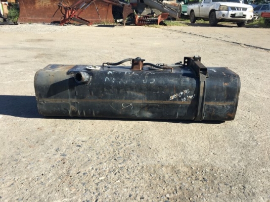 ถังน้ำมัน ขนาดถัง 0.28x1.03x0.26 เมตร 109 ลิตร