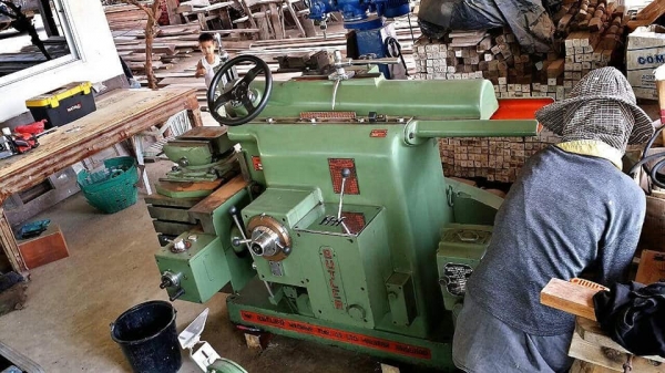 เครื่องไส butler 18" งามๆ ตามสภาพ 0814583376 เครื่องไส butler 18" งามๆ ตามสภาพ 0814583376