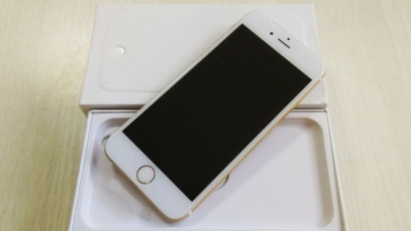 iPhone 6 64 gb สีทอง สภาพน้องๆ ของใหม่ ไร้ริ้วรอย กล่องอุปกรณ์ครบ iPhone 6 64 gb สีทอง สภาพน้องๆ ของใหม่ ไร้ริ้วรอย กล่องอุปกรณ์ครบ