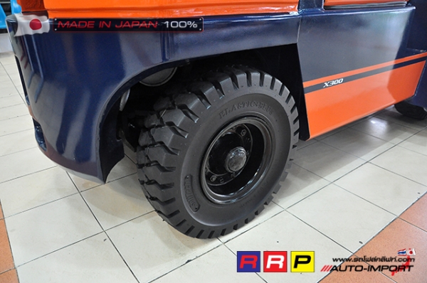 ขายรถโฟล์คลิฟท์มือสอง TOYOTA รุ่น 5FD30-13039 นำเข้าจากประเทศญี่ปุ่น 100\% ไม่เคยใช้งานในไทย