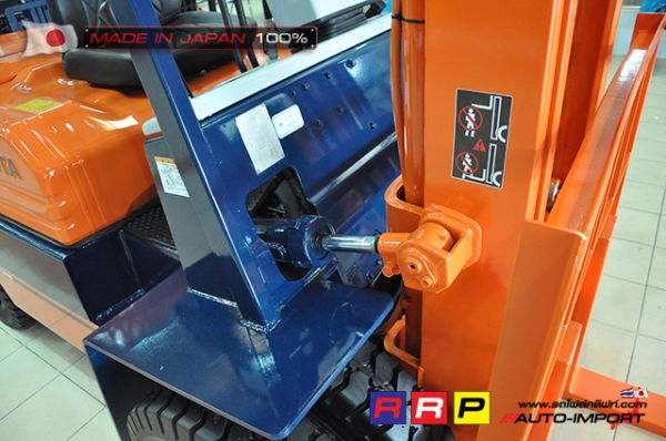 ขายรถโฟล์คลิฟท์มือสอง TOYOTA รุ่น 5FD30-13039 นำเข้าจากประเทศญี่ปุ่น 100\% ไม่เคยใช้งานในไทย